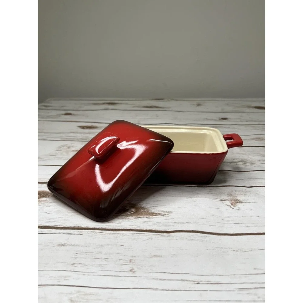 NEW Susan Winget (Set of 2) Covered Baker Ceramic Dish in Red